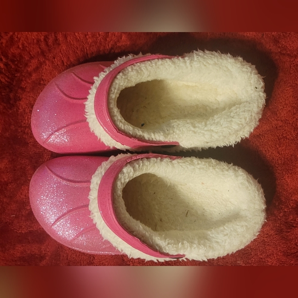 Girls Glitter Pink Croc like Slip on Shoes - Picture 4 of 9